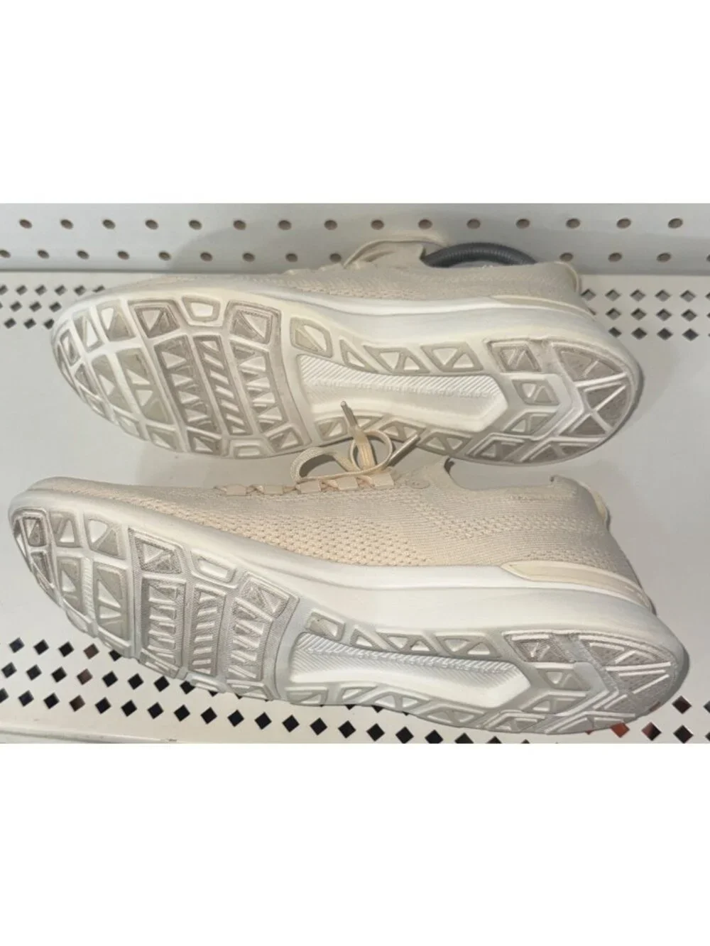APL Techloom Breeze Womens Athletic Running Shoes Size 9 Cream White